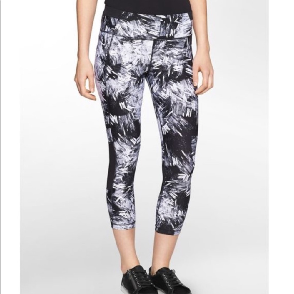 Calvin Klein Capri workout pants black and white